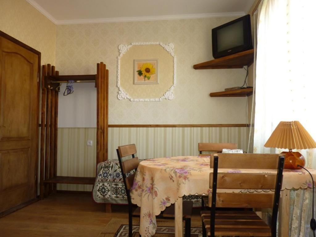 Villa Ruben Kamianets-Podilskyi Room photo