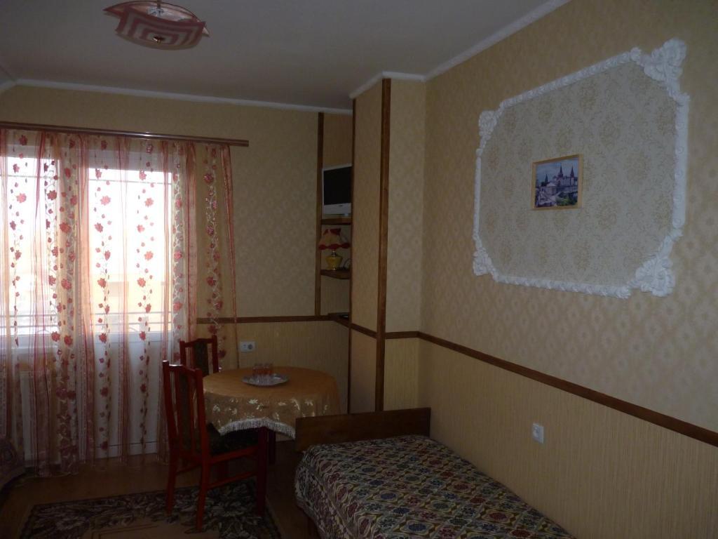 Villa Ruben Kamianets-Podilskyi Room photo